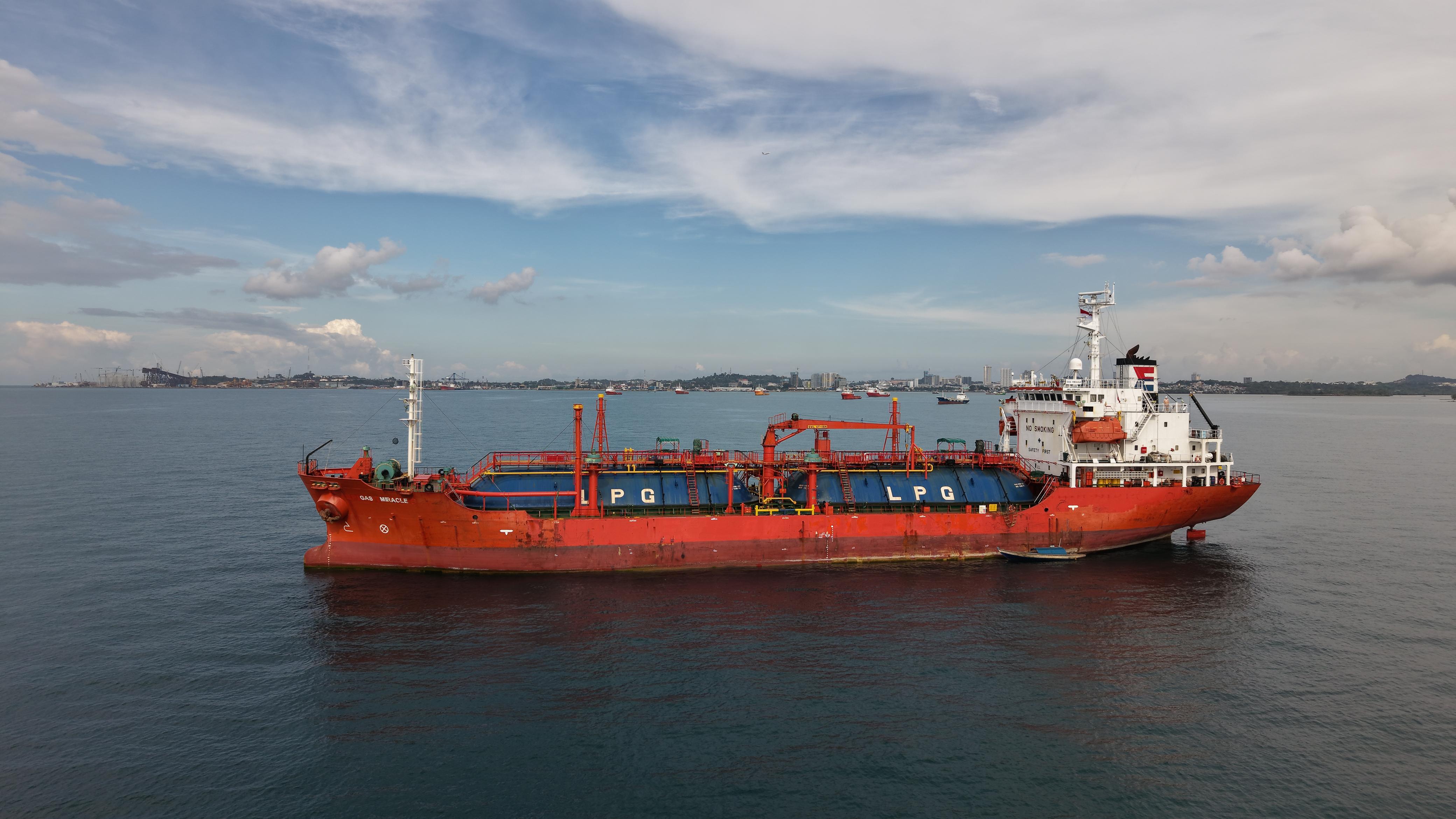 Kapal LNG 1