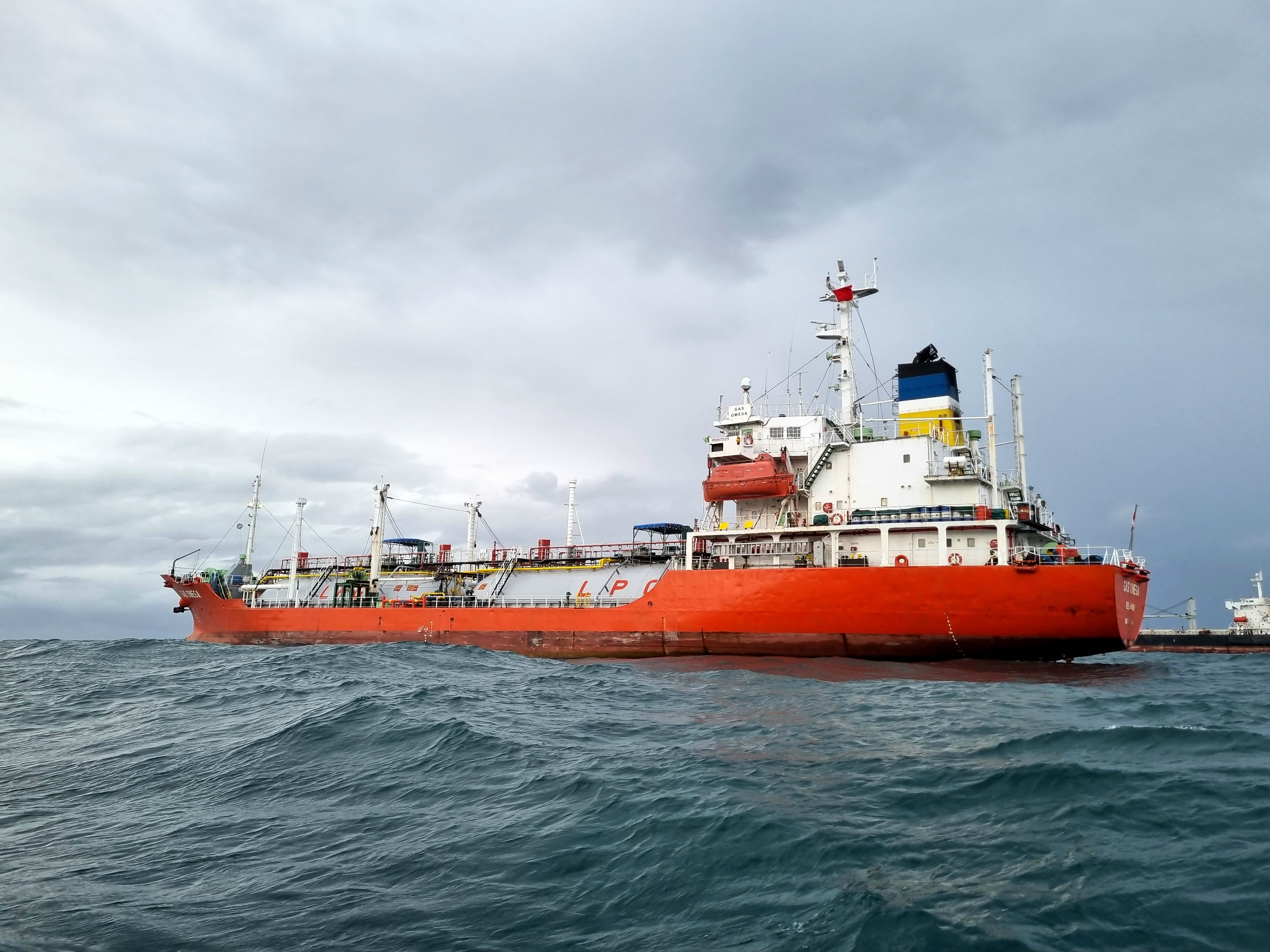 Kapal LNG 2